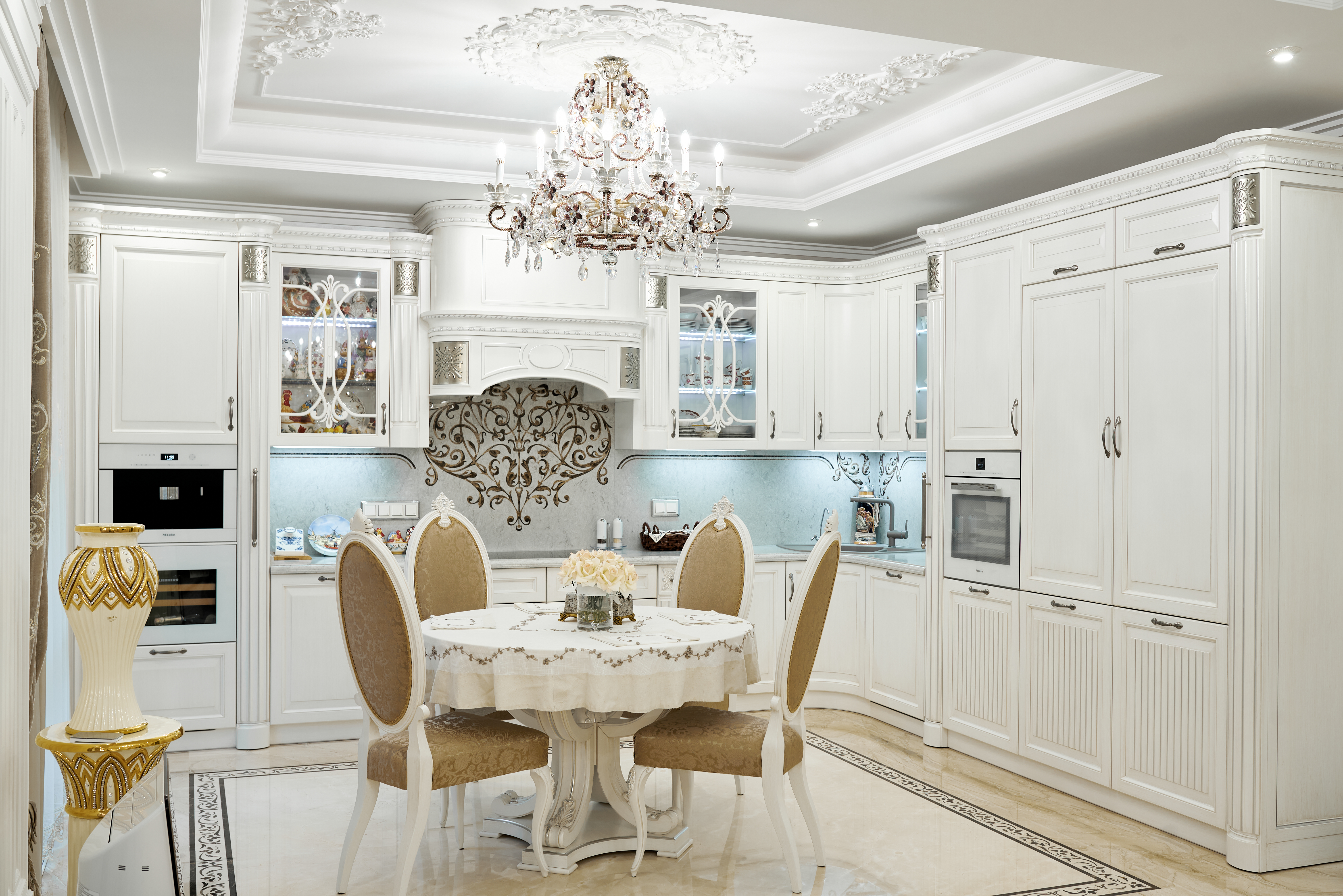 Розкішний класичний інтер'єр