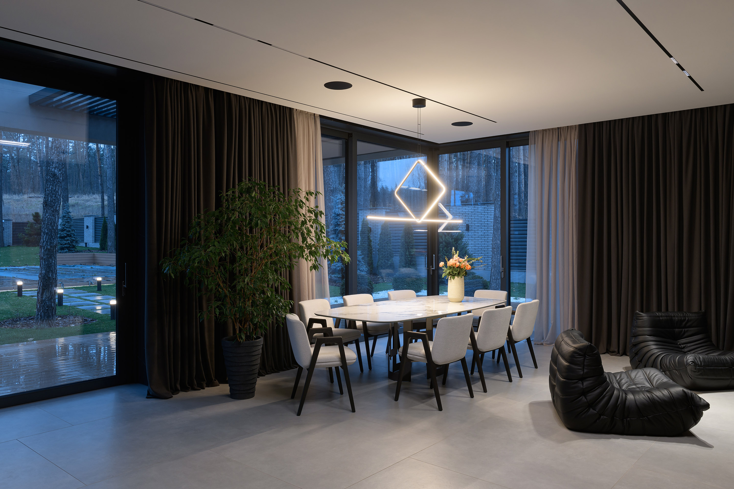 Заміський будинок під Києвом