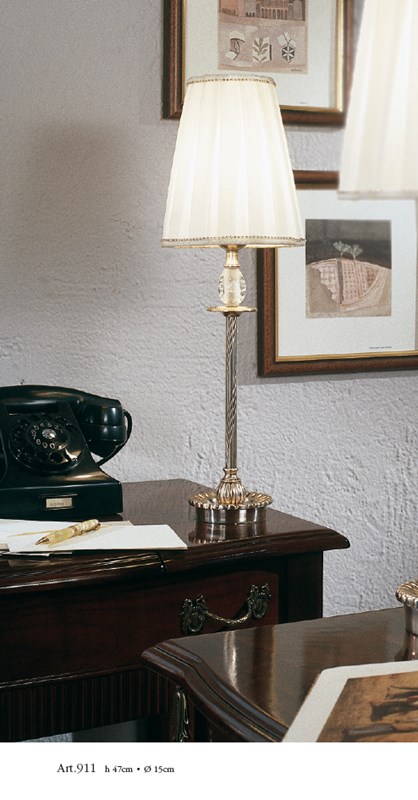 Настольная лампа 911