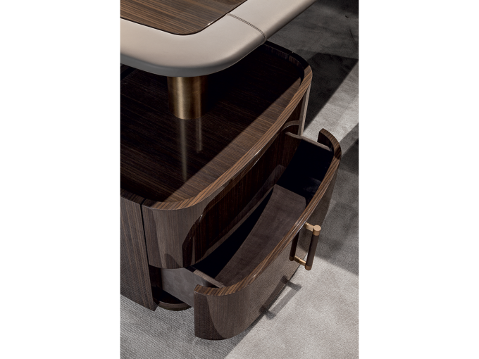 Письмовий стіл  Monica