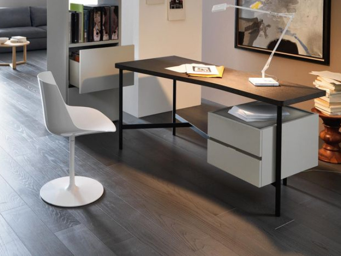 Офисный стол Angled