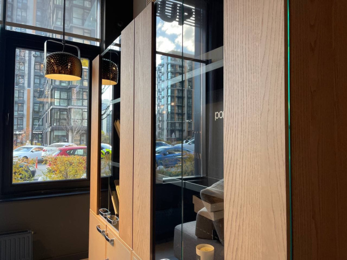 Книжкова шафа Isixty