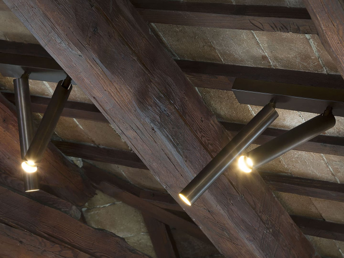 Точечный светильник Oops light