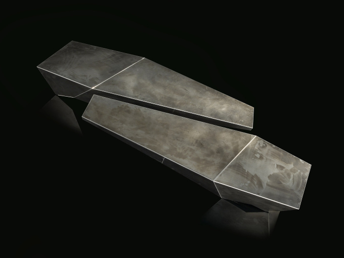 Стол Monolith table