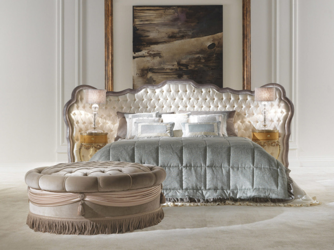 Приліжкова тумба Pleasure