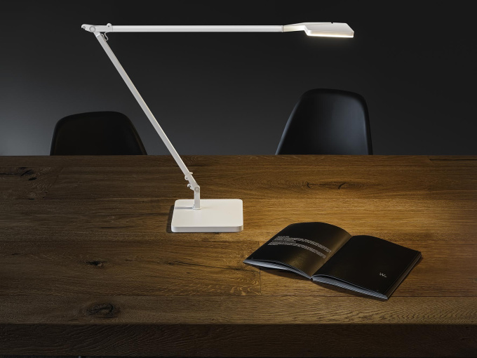 Лампа настольная Jackie Iot