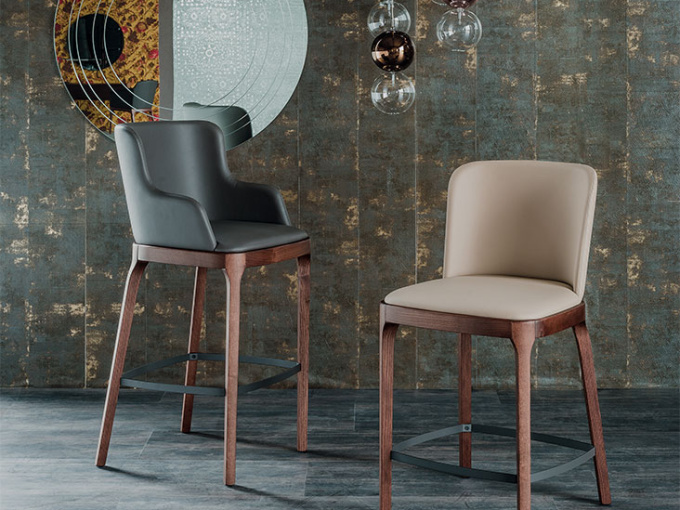 Стільчик Magda