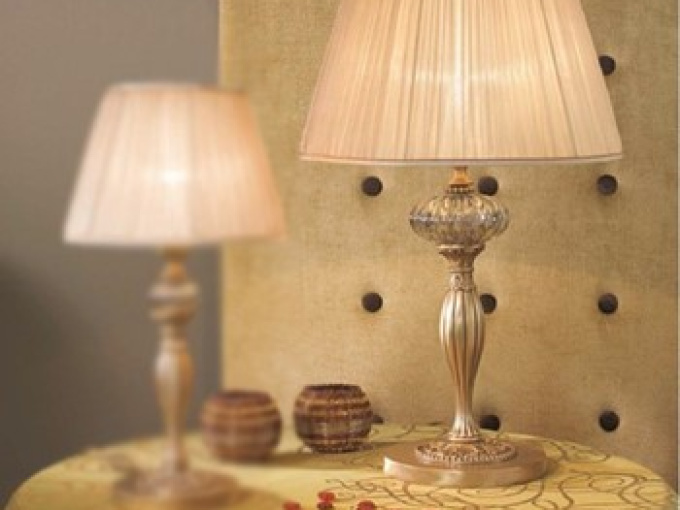 Лампа настільна 1630/G