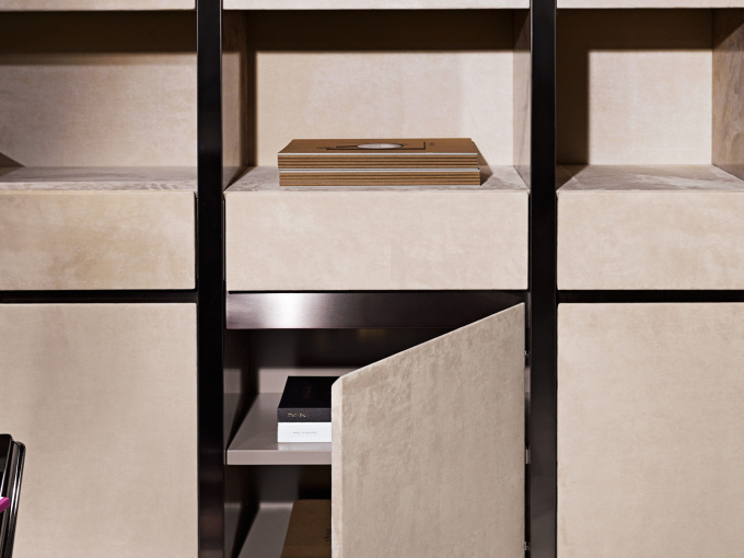 Книжкова полиця Gaynor