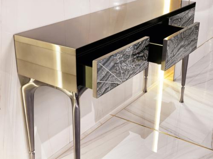 Консоль Aurora