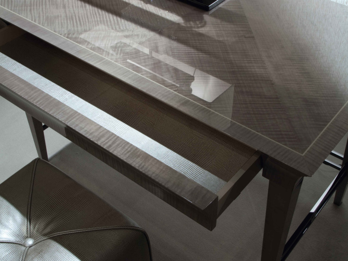 Туалетный Столик  680/85