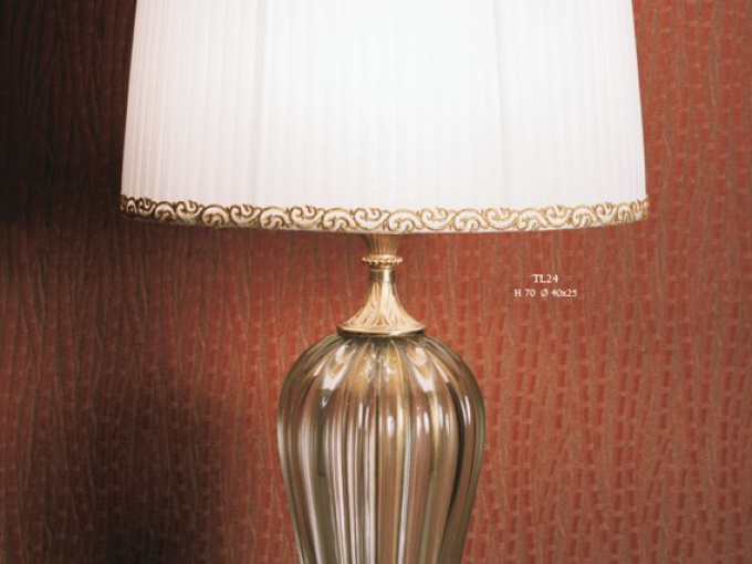 Настольная лампа TL24