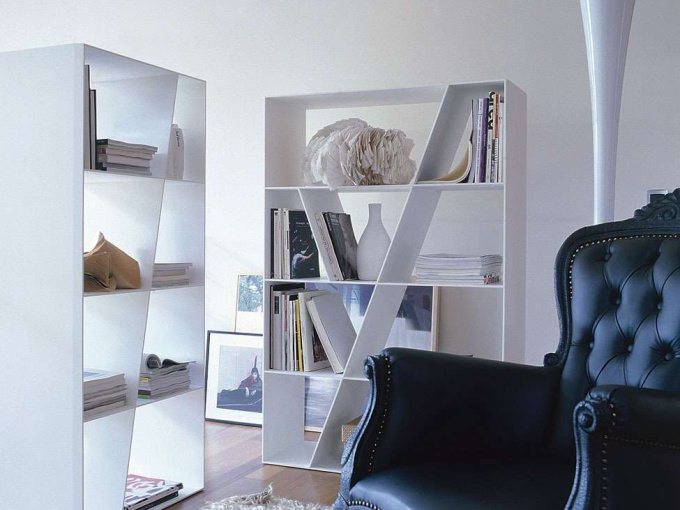 Книжкова шафа Shelf