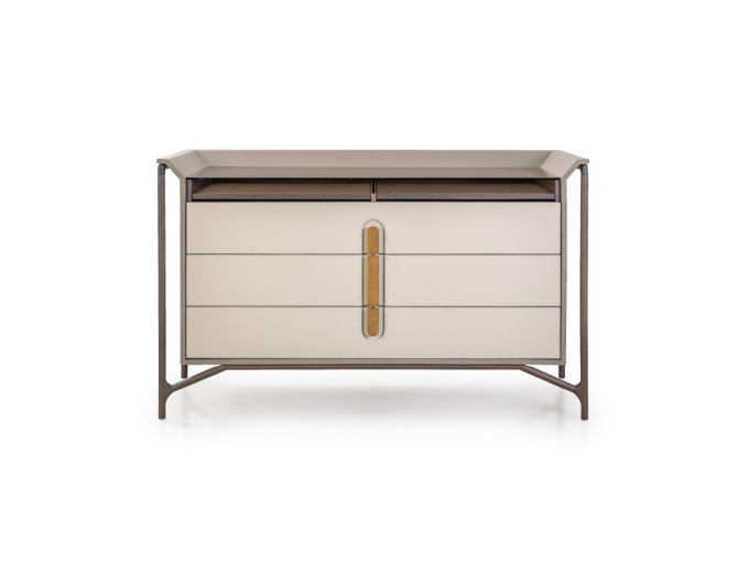 Vine chest of drawers