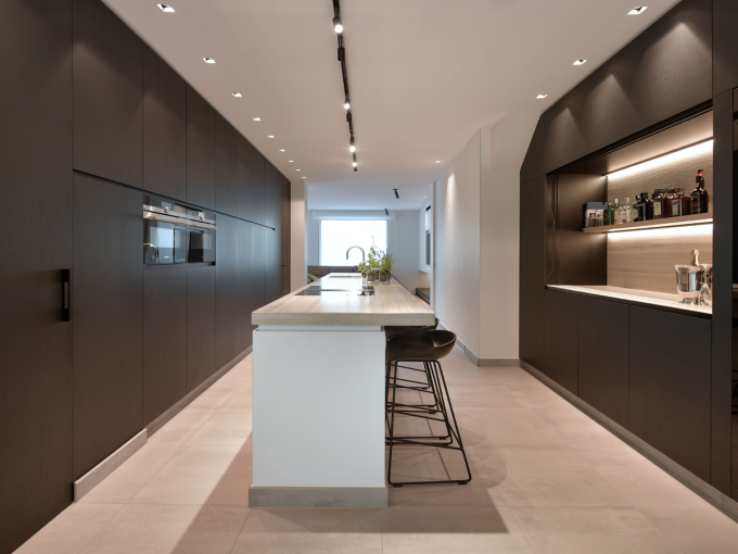 Стельовий Світильник  Strange 1.0 led