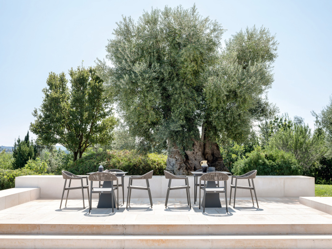 Журнальний столик  Tower