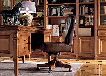 Стул Swivel Leather Armchair Without Armrests