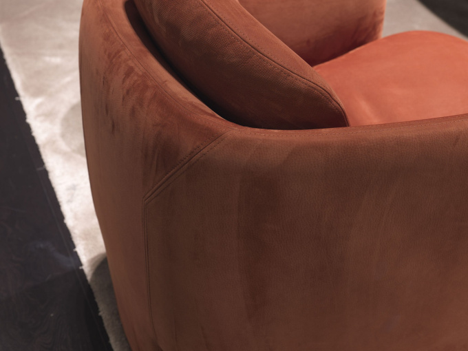 Кресло  Virgin  Arrmchair 