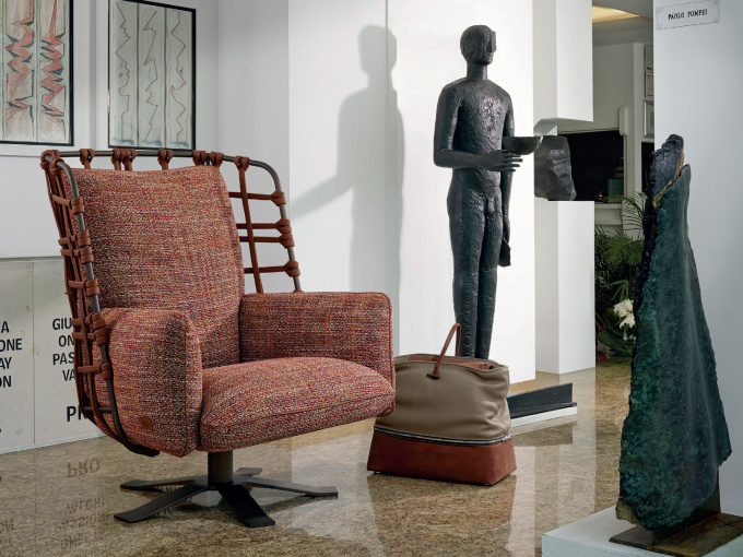 Кресло Cocoon Bergere