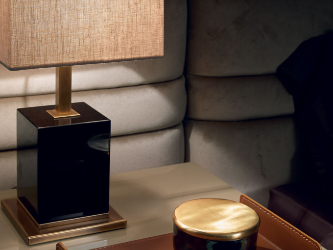 Настольная лампа  Plinto