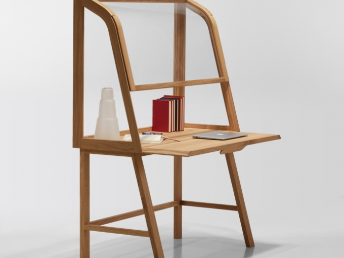 Gисьмовий стіл Secretello