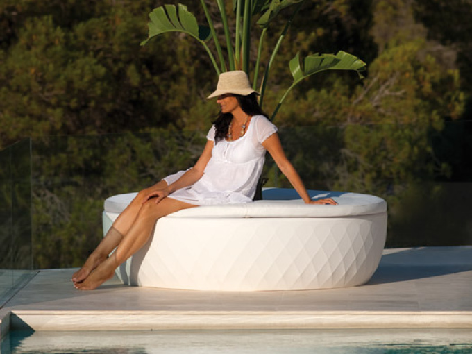 Улична скамья Vases island