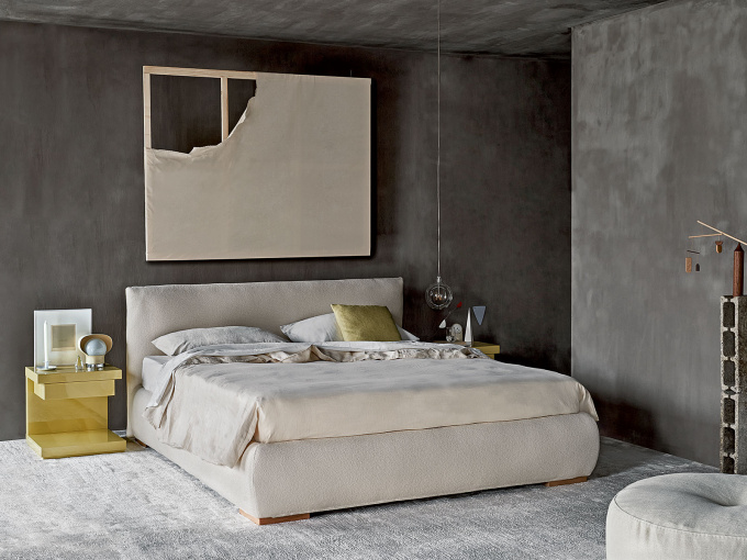 Приліжкова тумбочка Cluny