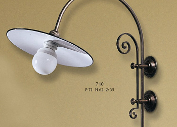 Настенная лампа 740