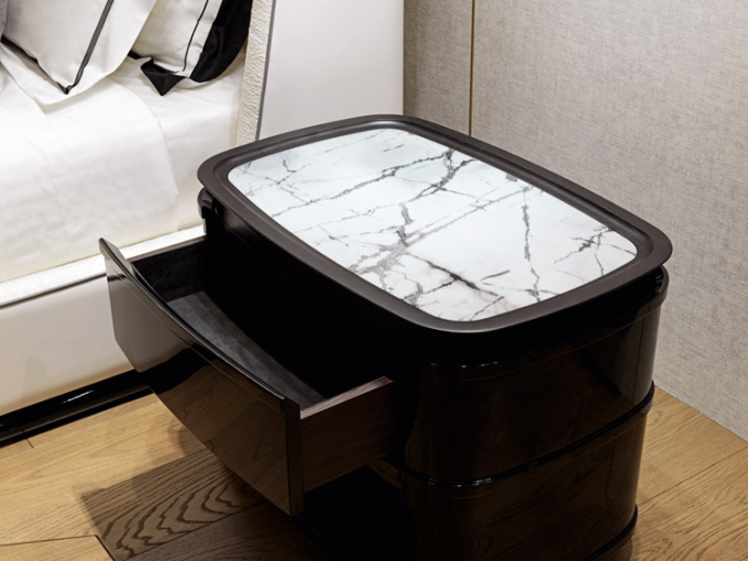 Тумбочка Nomos