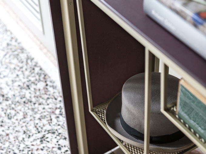 Консоль Tokyo