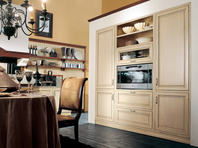 Кухня Versailles walnut and lacquered