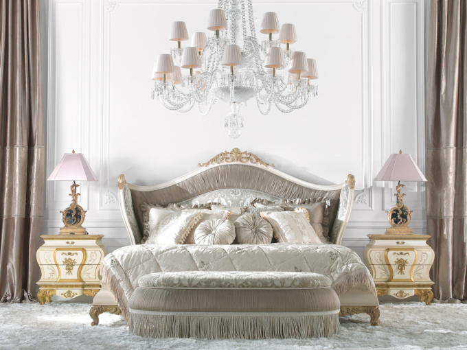 Приліжкова тумба Scarlett