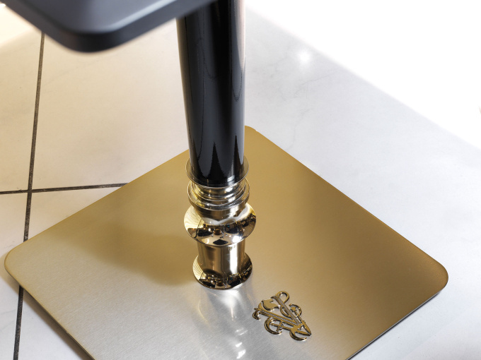 Обідній стіл Baker