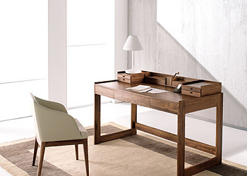 Письменний стіл Leonardo