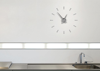 Часы Puntos Suspensivos