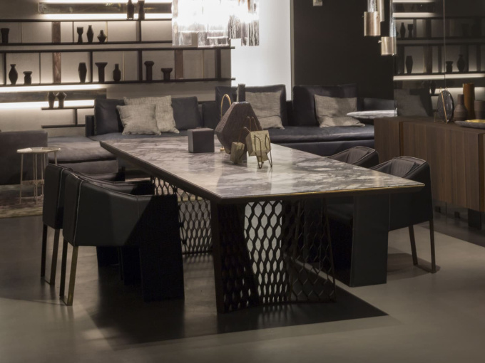 Стол Stealth table