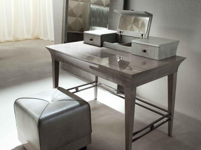 Туалетный Столик  680/85