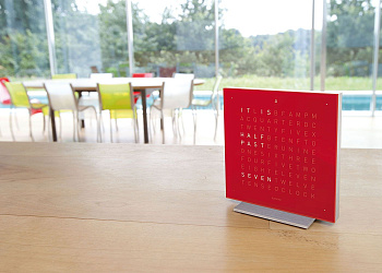 Часы Qlocktwo Touch Alarm