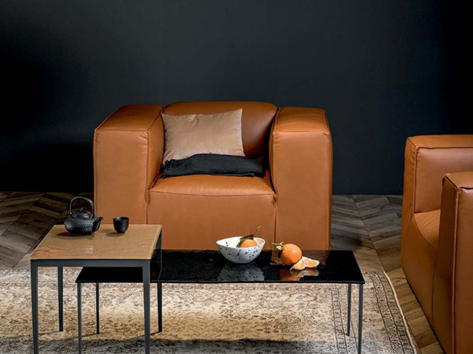 Столик журнальный Maistri