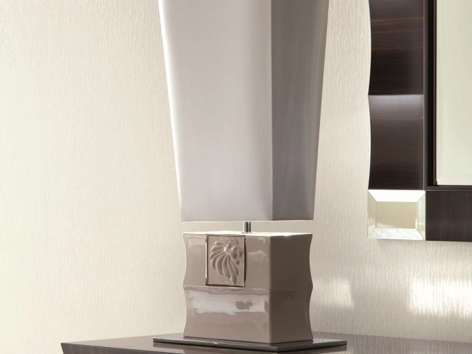 Лампа настільна Akilina