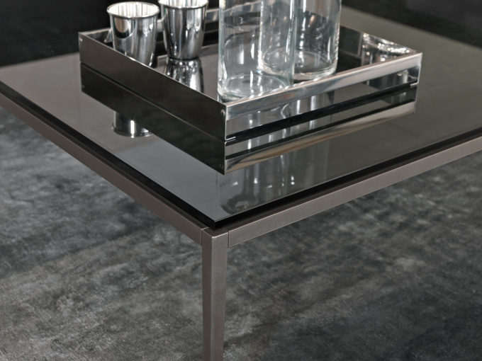 Журналний столик Kessler