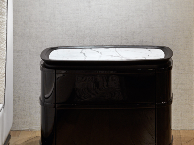 Тумбочка Nomos