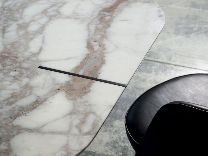 Обеденный стол Romeo