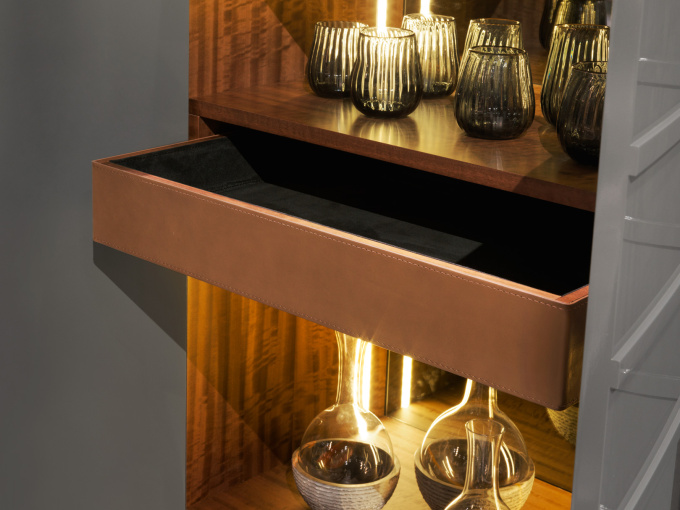 Барный шкаф Nomos