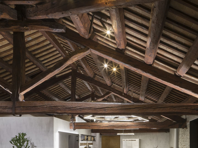 Точечный светильник Oops light