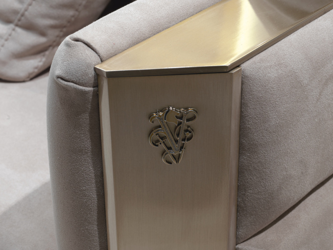 Шезлонг Previous Next Blazing