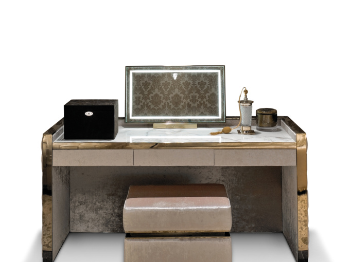 Туалетний столик Titania