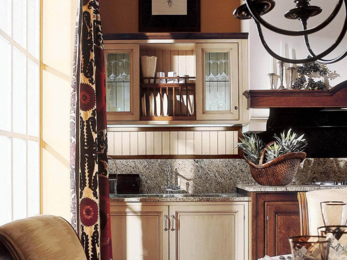 Кухня Versailles walnut and lacquered