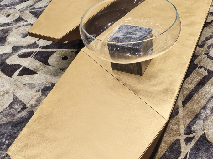 Стол Monolith table