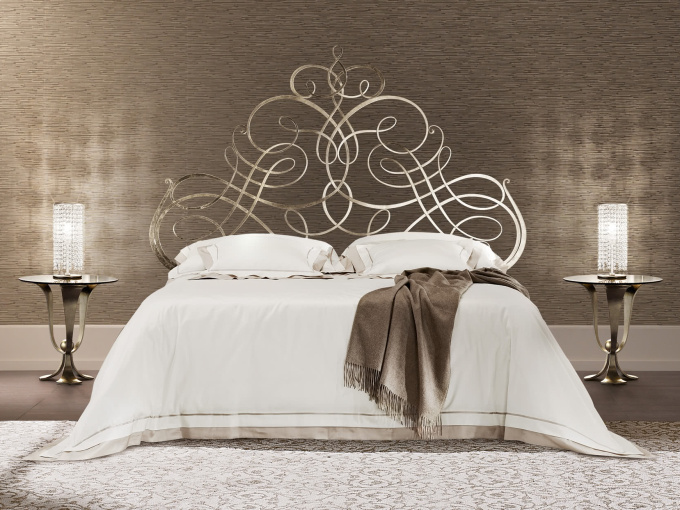 Журнальний столик CHALICE